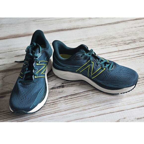 New Balance Other - New Balance Men Running Course Teal and Green Fresh Foam Sneakers sz 11.5 New